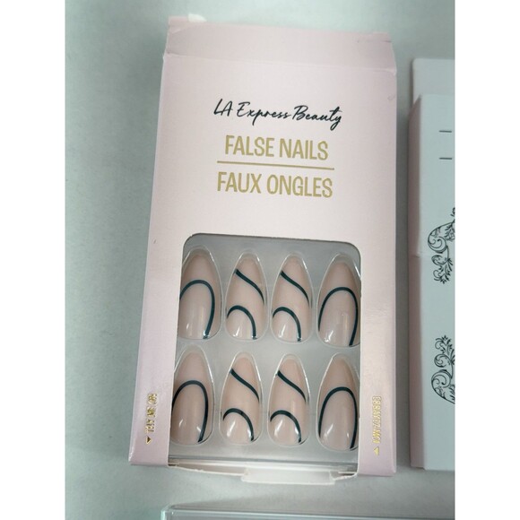 Professional False Nails - Press on Nails, Long, with Glue, color White and Red. - Picture 6 of 12